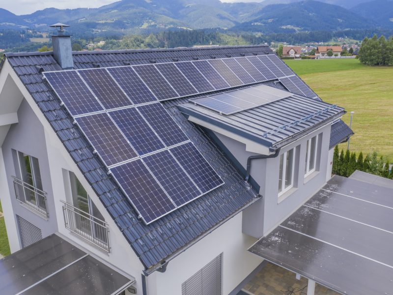 Gigziee_How to Install Solar Panel at Home