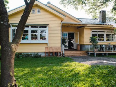 Gigziee_How to Keep a Lawn Green in the Summer Heat