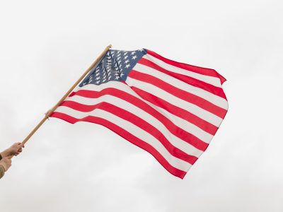 Gigziee_Flag Hanging Dos and Don’ts